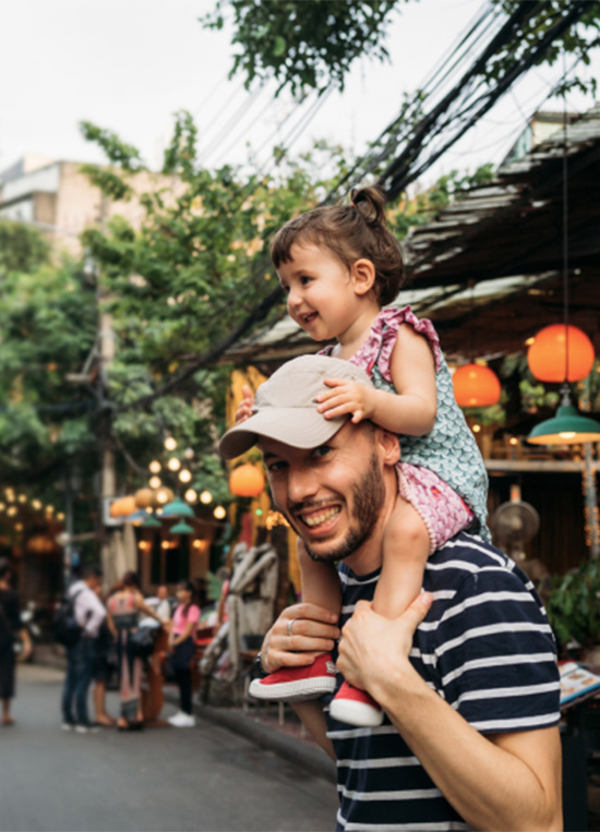 about_parent-and-child-smiling